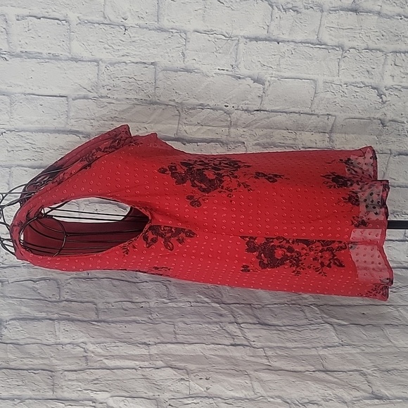 COVINGTON Red and Black Floral Sleeveless Cowl Neck Women's Blouse Large - Picture 4 of 7